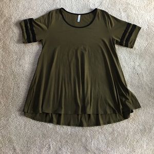 Lularoe Perfect tee